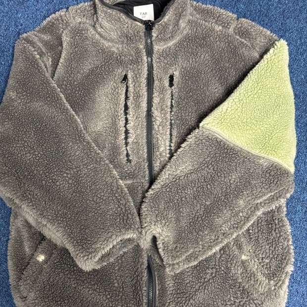 파프롬왓 파아카이브 집업 후리스