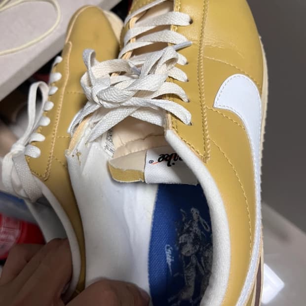 나이키 코르테즈 275