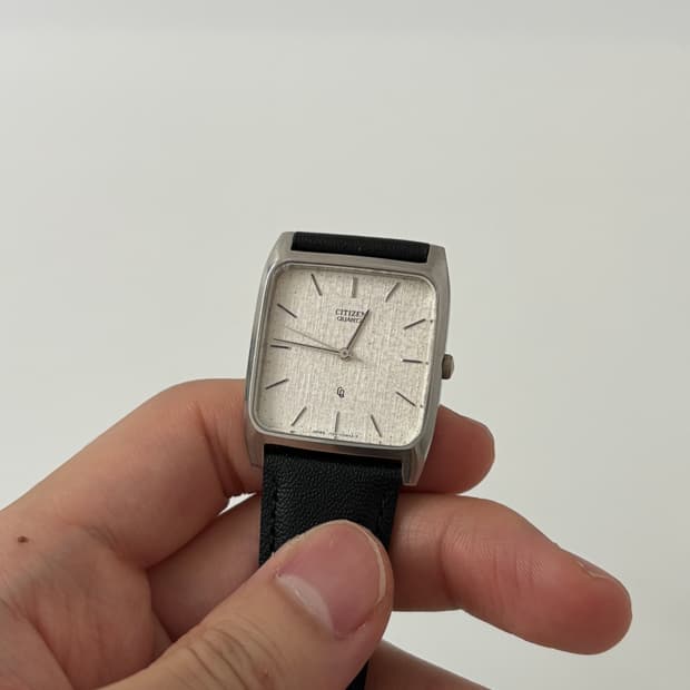 80s CQ texture dial silver square quartz
