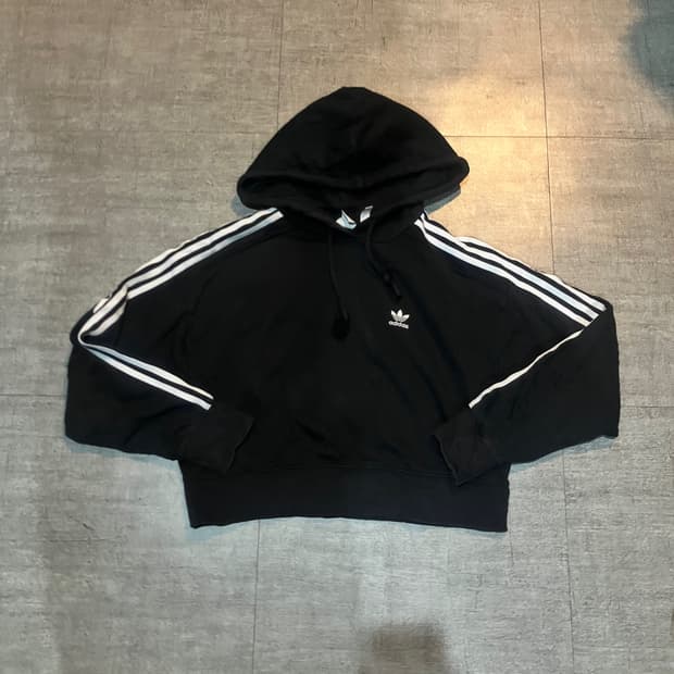 Adidas 아디다스 불꽃로고 삼선 크롭 후드티셔츠