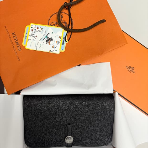 새상품 에르메스 도곤 장지갑 블랙