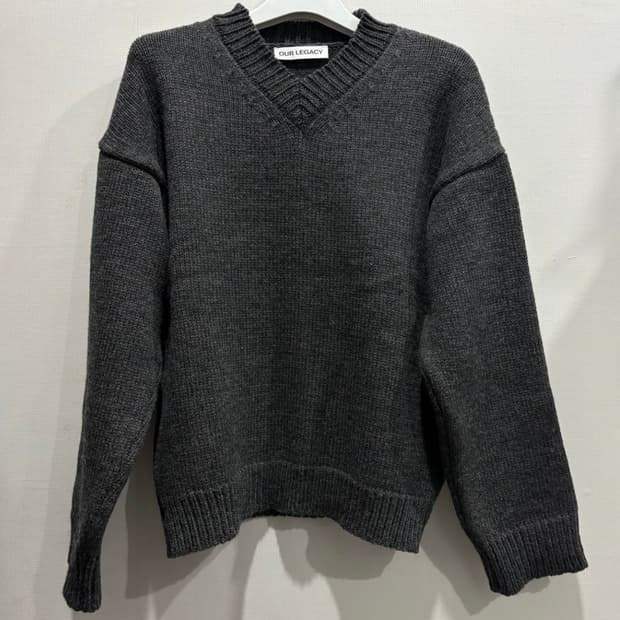 아워레가시 소나 브이넥 니트