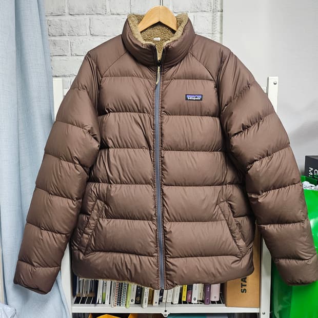 파타고니아 사일런트 다운패딩 105 리버서블 양면패딩  XD33