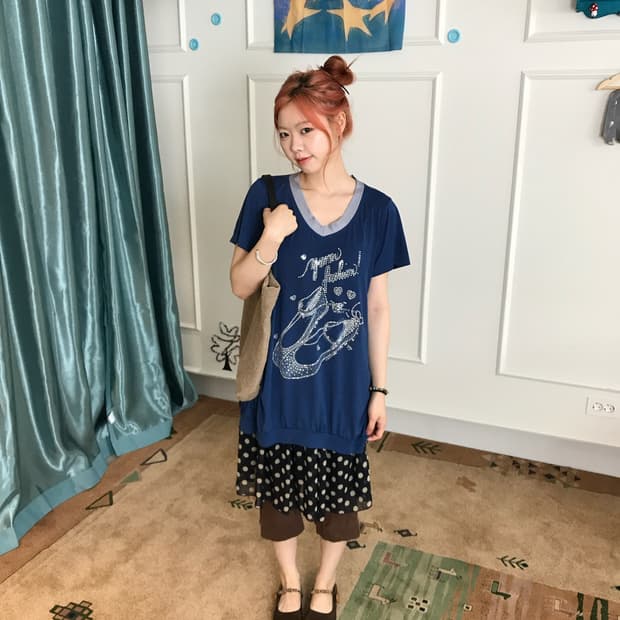 루즈한 프린팅 티셔츠와 도트 스커트의 귀여운 조합🫧 포켓은 덤!🫐