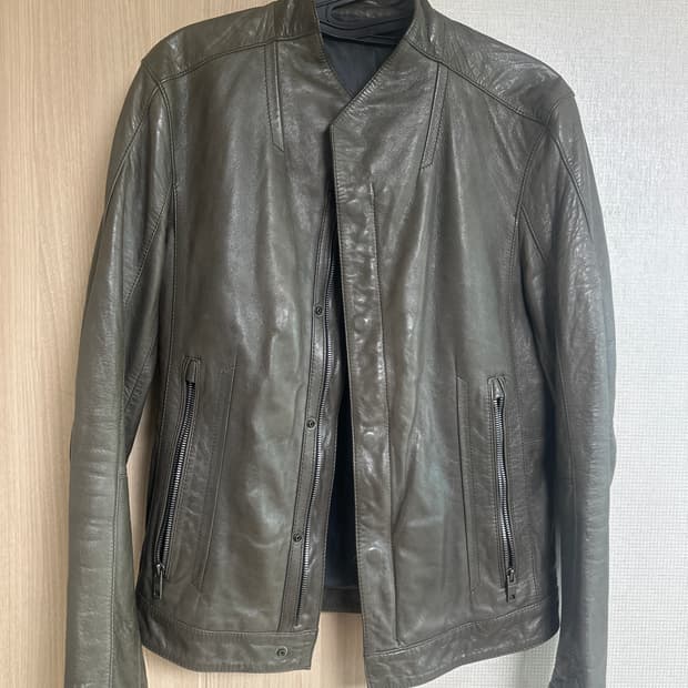 솔리드 옴므 램스킨 레더