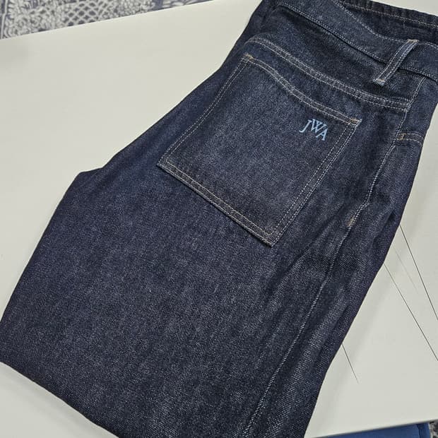 JWA x 유니클로 스트레이트진(셀비지X)