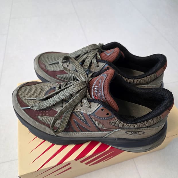 뉴발란스 990v6 다크 카모 리치 오크