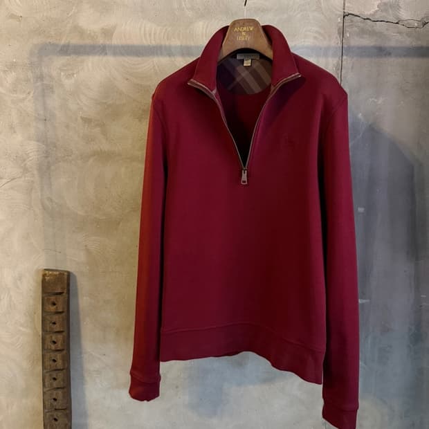 버버리 짚업 니트 100