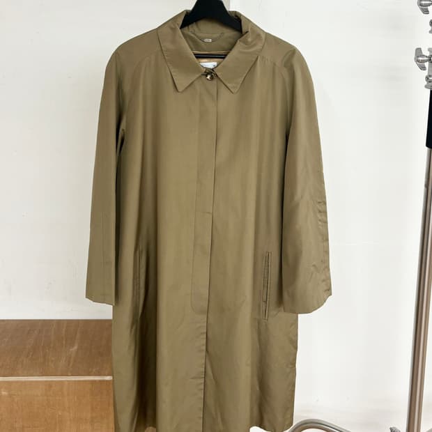 셀린느 싱글 브레스트 맥코트