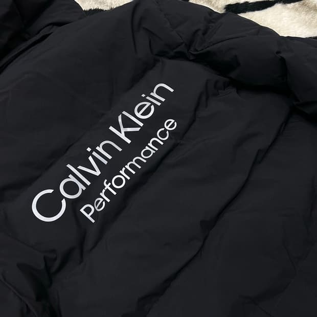[L]켈빈클라인 퍼포먼스 후드 롱패딩/블랙