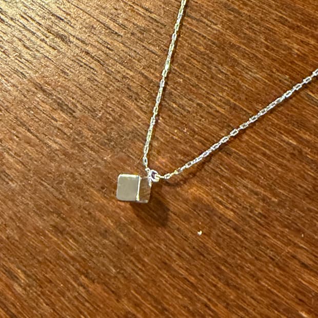 새상품 신주 사각 실버컬러 목걸이