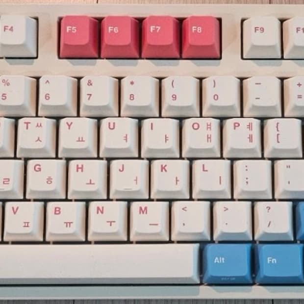 레오폴드 FC750RBT 코랄블루 저소음 적축  키보드