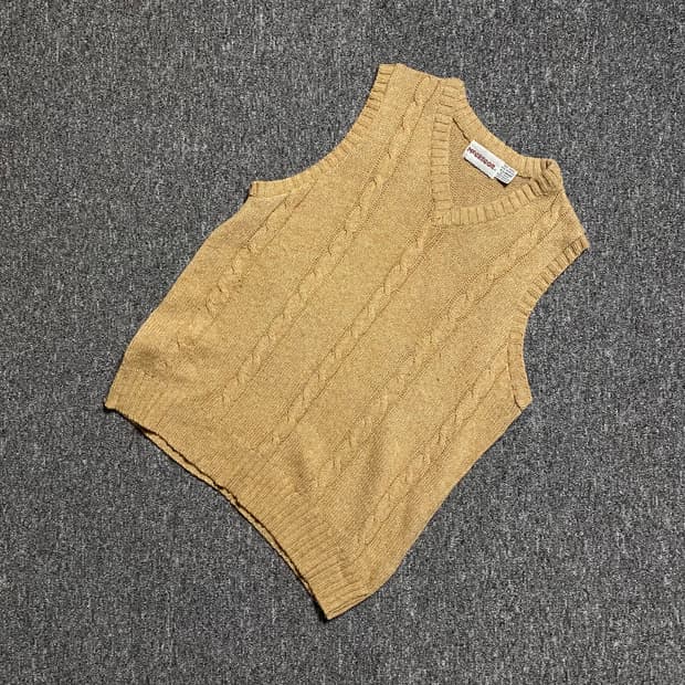 🌊McGregor Cable knit Vest