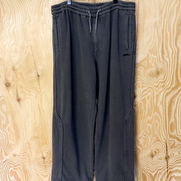 준지 22SS 가먼트 다이 트레이닝 팬츠