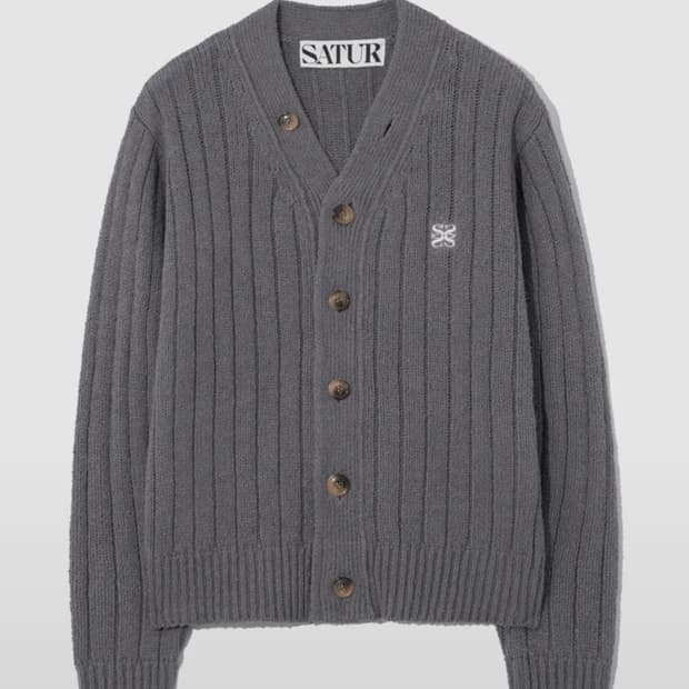 세터 파로 오버 사이즈 부클 가디건 차콜 그레이 