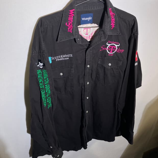 XL-2XL)랭글러 자수 패치 셔츠