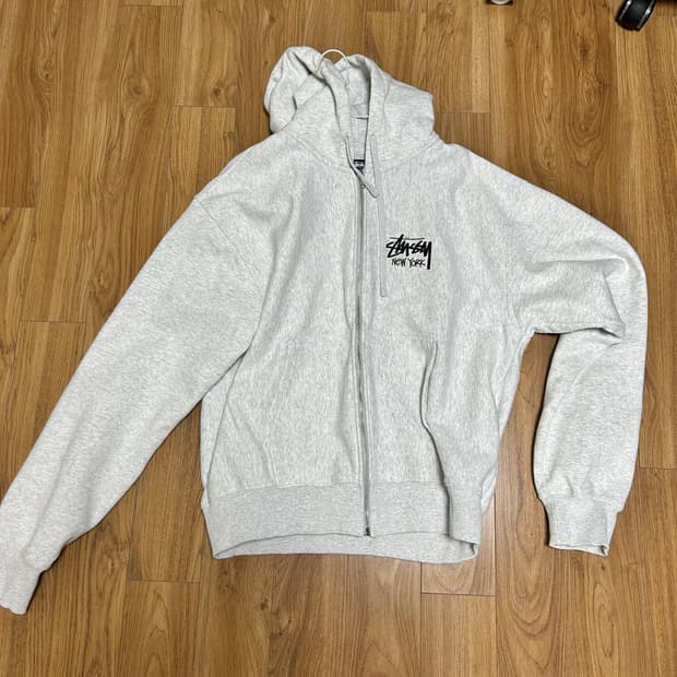 스투시 뉴욕 후드집업 팝니다