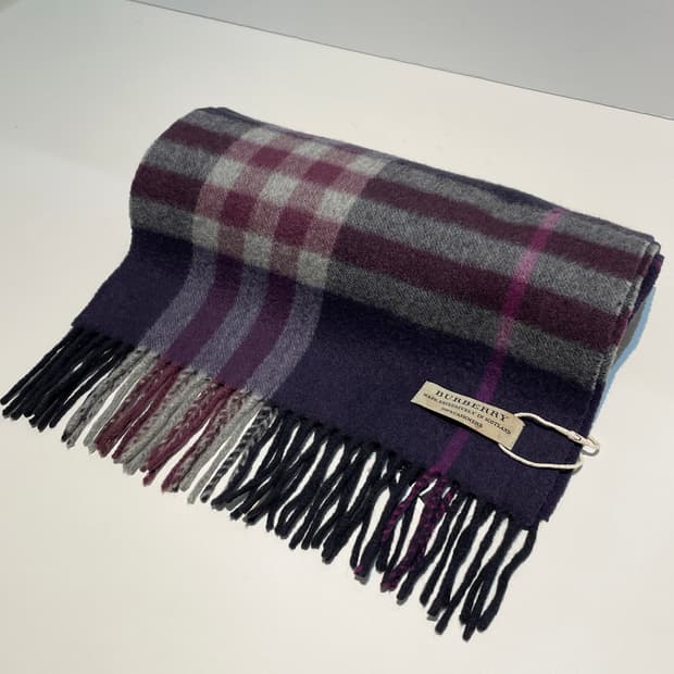 버버리 자이언트 체크 스코틀랜드 100% 캐시미어 목도리 A1532