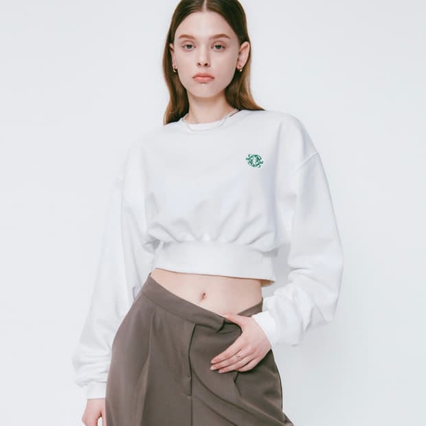 로시로우(Lossy Row) 심볼자수 크롭 스웻셔츠 55-66 새상품