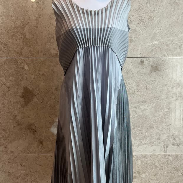 이세이 미야케 플리츠 원피스 회색 Size 2 정품