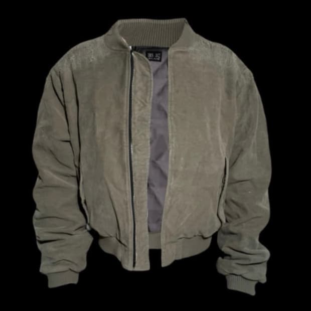 에모스탠스클럽 카키 봄버 구매