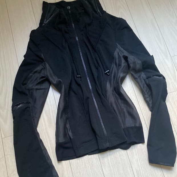mesh 4 zipper black zipup