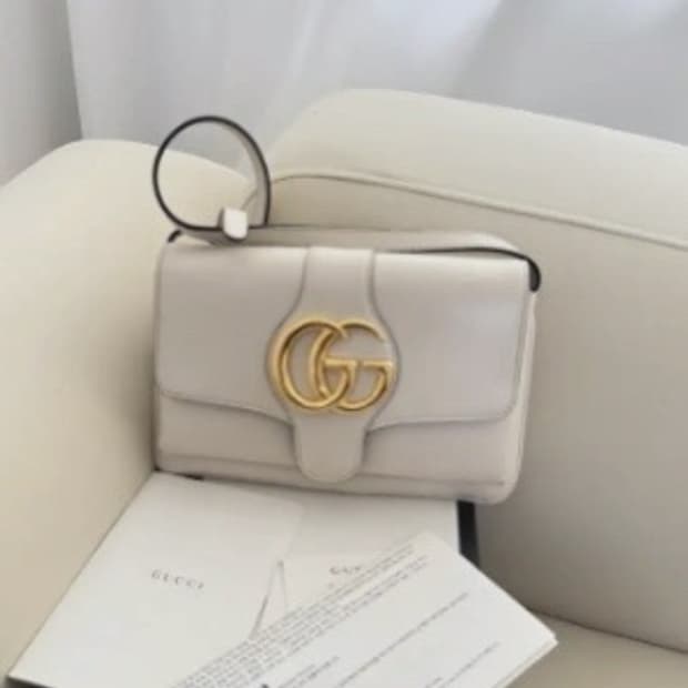 [정품] 구찌 마몬트 레더 플랩 금장 투톤 숄더백 풀구성품  구찌를 대표