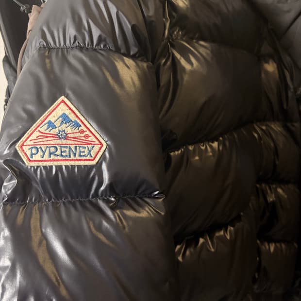 피레넥스 유광 숏 블랙