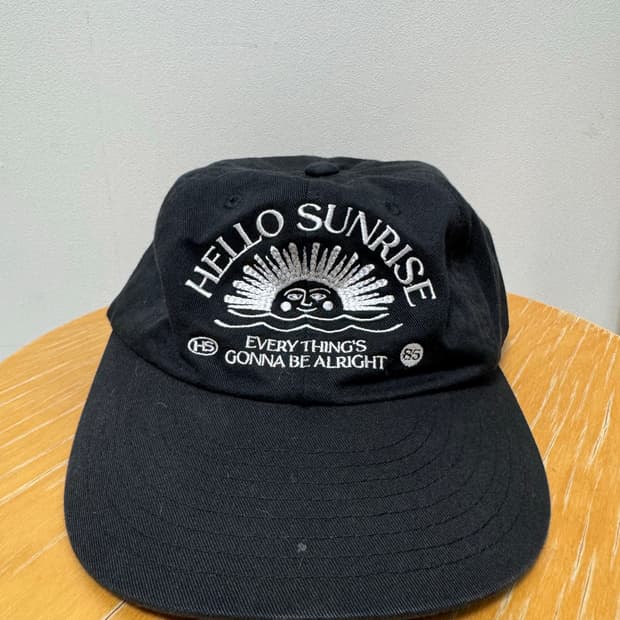 헬로선라이즈 모자