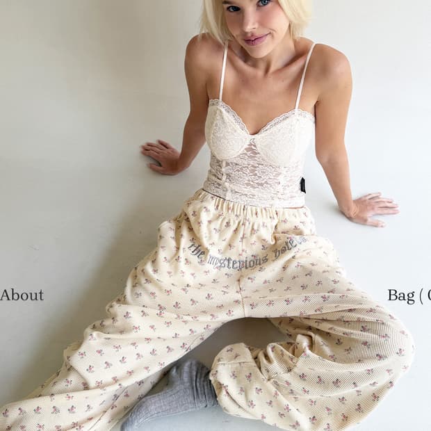 미스테리어스호텔 플라워 팬츠