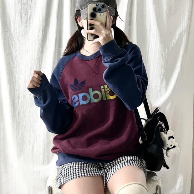 아디다스 빅로고 버건디 배색 맨투맨