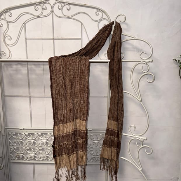 Beige brown check pleats maxi muffler