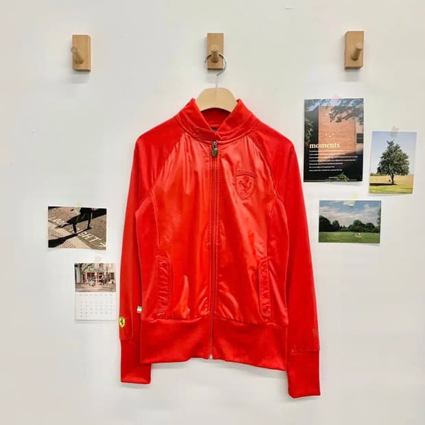 PUMA 페라리 트레이닝 블루종 자켓 판매합니다.