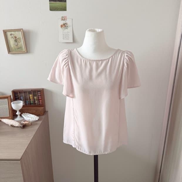 딸기우유 도트 반팔블라우스