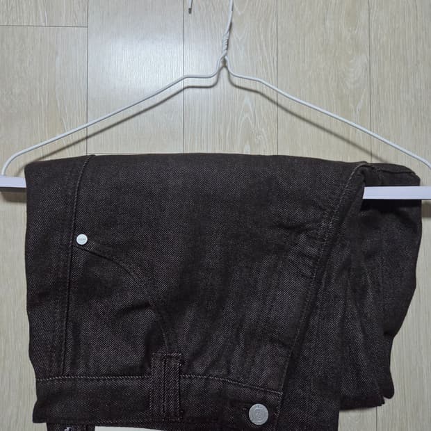 데케트 Curved Wide Jeans