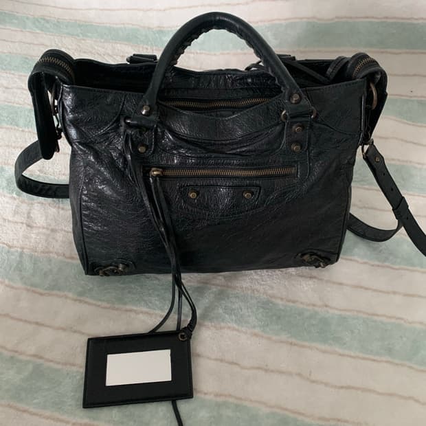 발렌시아가 시티백 블랙 크로스 가능 모터백 정품