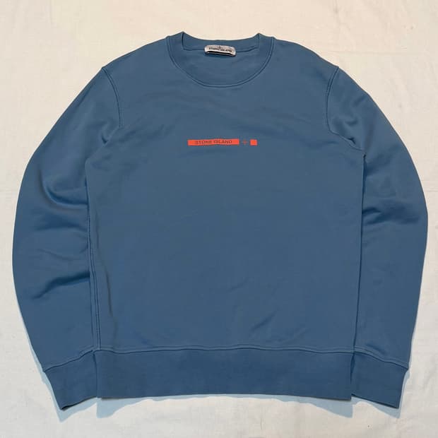 스톤아일랜드 22SS 프린팅 맨투맨 스웻셔츠 블루