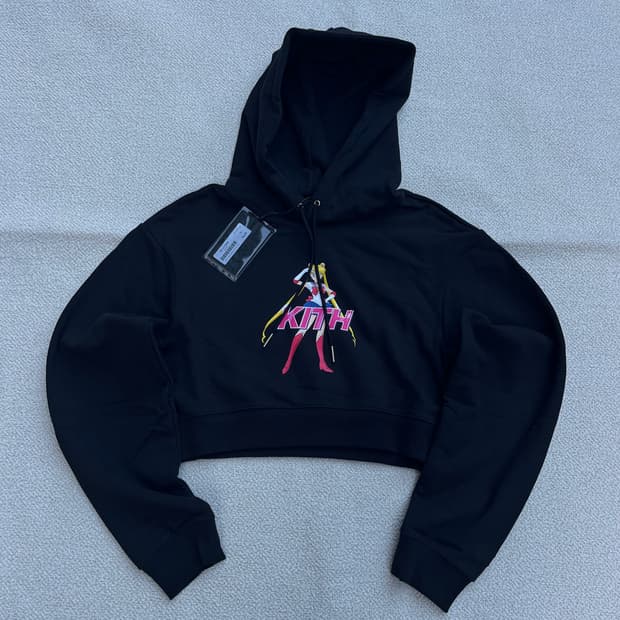 KITH X 세일러문 크롭 후드