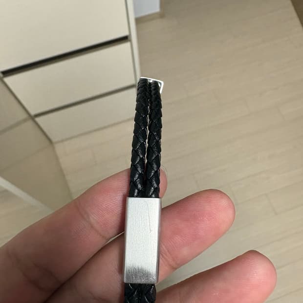 디젤 팔찌  팔아요