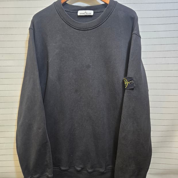 스톤아일랜드 블랙 맨투맨 티셔츠