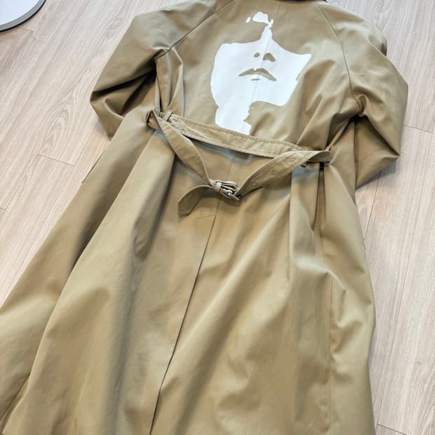 [48] 닐바렛 17fw 그래픽페이스 트렌치코트