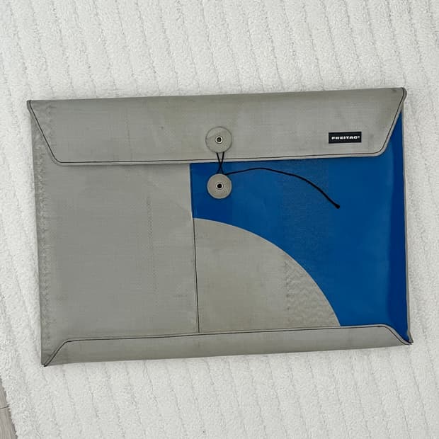 프라이탁 랩탑파우치 15인치 