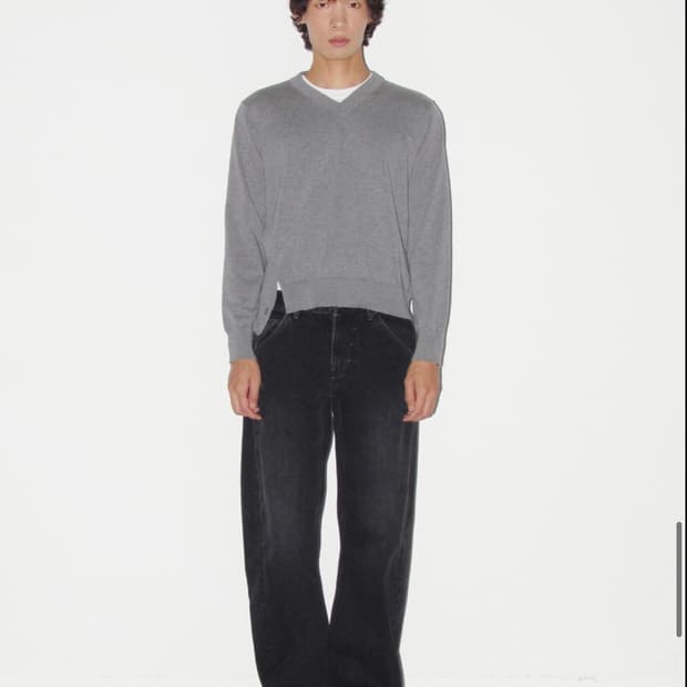 누마레 EE / SIDE CLOSURE V-NECK KNIT GREY