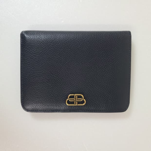 발렌시아가 BB로고 레더 미듐 블랙 여성 반지갑