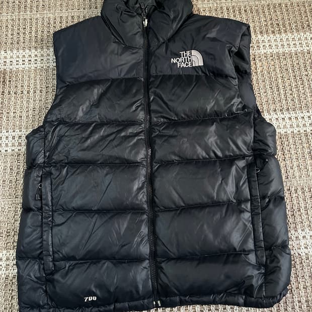 노스페이스 700 패딩 조끼 블랙 95