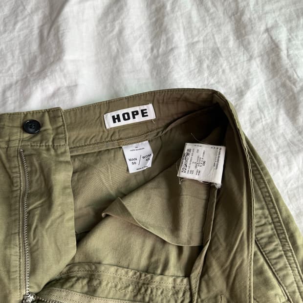 hope 카키 팬츠