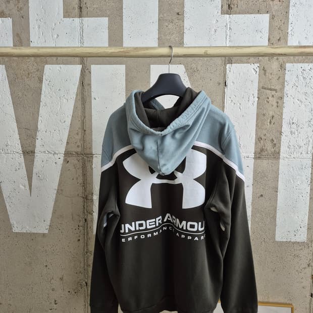 언더아머  백로고 기모 후드티(MJ3