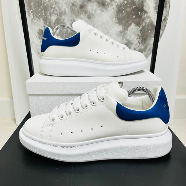 정품 42) 알렉산더 맥퀸 블루 오버솔 스니커즈 270~275
