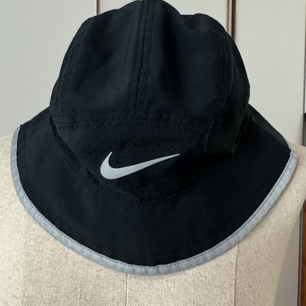 나이키  드라이핏 소재 버킷햇