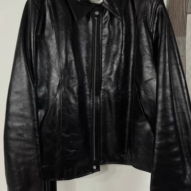 인사일런스 리얼레더 자켓 L